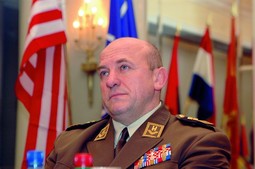 General Josip Lucić ostat će na čelu Hrvatske vojske do ulaska u NATO