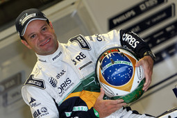 Rubens 
Barrichello odrastao je u São Paulu, preskakao je ogradu staze Interlagos da bi gledao utrke Formule 1