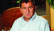Novalić je u prošlom desetljeću bio poznati osječki poduzetnik i nogometni djelatnik, nekoć vlasnik nekoliko tvrtki, i dopredsjednik Hrvatskog nogometnog saveza.