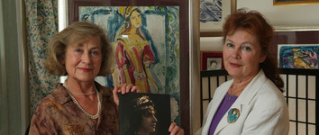 Lady Jadranka Beresford-Peirse, inicijatorica izložbe, i njena sestra Ljerka Njerš, koja je u Londonu priredila izložbu slika nadahnutim crtežima Percyja Andersona