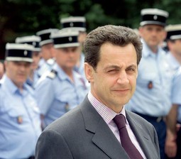 FRANCUSKI MEDIJI optužuju ministra Sarkozyja da je privatizirao