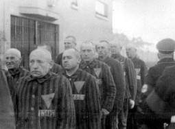 Zatvorenici u koncentracijskom logoru Sachsenhausen snimljeni 1938.