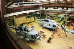ZAVOD BEZ OVLAŠTENJA Zrakoplovni zavod u Velikoj Gorici ugradio je VIP salon u dva helikoptera Mi-8 dokza održavanje nema ovlasti; posljednji remont napravila je jedna ukrajinska tvrtka 2005.
