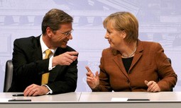 Njemački ministar vanjskih poslova Guido Westerwelle i kancelarka Angela Merkel