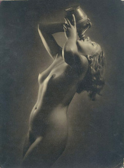 'ŽEĐ', OTA HOHNJECA, snimljen 1950., poetizira žensko tijelo i prikazuje ga u duhu vremena u kojem je nastao