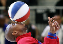 Žongliranje s košarkaškom loptom