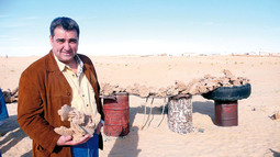 HALAL SLASTICE Nadan Vidošević, predsjednik uprave Kraša, koji je u postupku dobivanja halal certifikata, tijekom posjeta Alžiru s pustinjskom ružom u ruci
