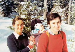 VLADIMIR VELEBIT i njegova supruga Laurence, švicarska pedijatrica, u mladim danima (dolje) i s njegovom 87- godišnjom majkom Verom