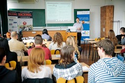 Nakon puštanja filma
gospodin Vladimir Dujić iz Ine prezentirao je studentima Kemijsko-tehnološkog fakulteta u Splitu programe zapošljavanja 