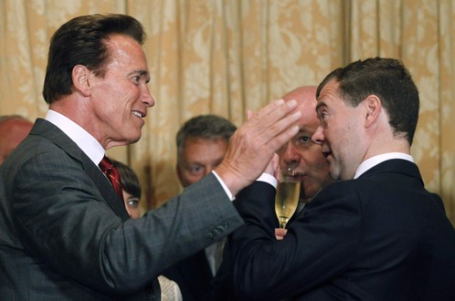 Arnold Schwarzenegger i Dmitrij Medvedev (Foto: Reuters)