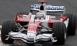 U 2009. godini piloti Formule 1 na raspolaganju će imati osam motora