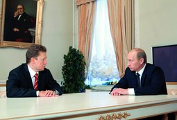 ALEXEI MILLER, šef Gazproma, na sastanku s ruskim predsjednikom Vladimirom
Putinom, uskoro bi mogao zavladati
slovenskom naftnom
kompanijom