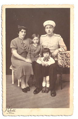 MAJKA JOSIPA, otac Aleksandar, brat Milan i mali Branislav '40. u Virovitici
