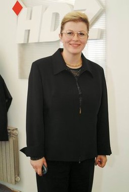 Ministrica europskih integracija mr. sc. Kolinda Grabar-Kitarović će, kao osobna izaslanica predsjednika Vlade RH dr. Ive Sanadera, sudjelovati u konferenciji pod nazivom "Politika europskih vrijednosti", koja se održava 7. rujna 2004. u Haagu.