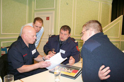 PAUL GRIMWOOD, svjetski autoritet za flashover obuku vatrogasaca, s Mariom Roginom i Sinišom Jembrihom