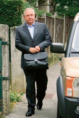 IVO SANADER nosio je kožnatu torbu koja
iznimno sliči skupom modelu francuske tvrtke
Hermès
