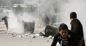Kosovo: U sukobu na prijelazu Merdare više od 40 ozlijeđenih