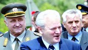 Stojiljković je s Miloševićem, predsjednikom Srbije Milanom Milutinovićem, bivšim potpredsjednikom aavezne vlade Nikolom Šainovićem i nekadašnjim saveznim ministrom obrane Dragoljubom Ojdanićem optužen u Haagu za ratne zločine na Kosovu