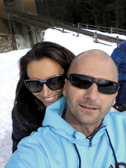 Iako je još uvijek službeno u braku sa Stipom Marićem, Iva Majoli protekli je vikend provela s novim odabranikom Denisom Popovićem  na talijanskom skijalištu Val Gardena