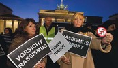Protesti protiv rasizma pred Brandenburškim vratima