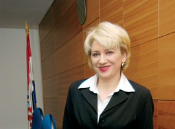 Vesna Škare-Ožbolt, ministrica pravosuđa, Nacionalu je u ponedjeljak potvrdila da je riječ o legitimnim pitanjima o kojima svakako treba javno raspraviti