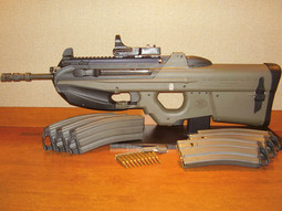 FN HERSTAL 2000, jurišna puška koju nije kupio nitko u svijetu osim Slovenaca pa se pogon u kojem se proizvodi uskoro zatvara