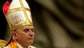 Ratzinger je u ovom trenutku jedini kardinal koji utjecajem i ugledom može parirati Sodanu, koji je kao i on konzervativac, ali s nešto drukčijim stavovima o tome kako postupiti pri izboru novog pape