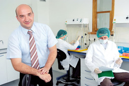 Gordan Lauc, sudski vještak za analizu DNK, pokretač je prvog privatnog forenzičnog DNK laboratorija u Hrvatskoj