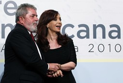 Brazilski predsjednik Lula da Silva i njegova argentinska kolegica Cristina Fernandez Kirchner (Foto: Reuters)