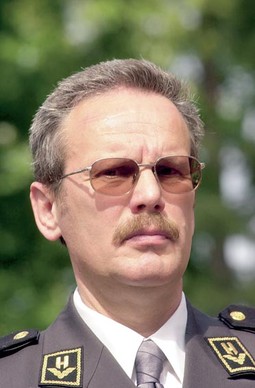 KREŠIMIR ĆOSIĆ, general s HDZ-ove liste, navodno nema velik ugled među braniteljima jer nije izravno sudjelovao u borbama