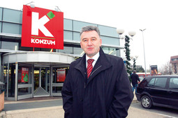 JOSIP ZAHER, direktor Konzuma, čija kvaliteta usluge oscilira, tvrdi Kristina Horbec, zbog brzog širenja i otvaranja velikog broja centara