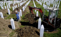 Osim za genocid u Srebrenici, tužitelji predlažu da se protiv Mladića podigne optužba za drugi genocid