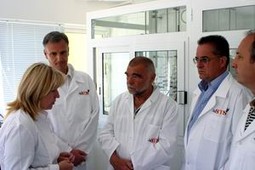 Predsjednik je također upoznat s radom Prehrambeno-razvojnog centra, jedinog ovlaštenog laboratorija za ispitivanje maslinovih i ostalih biljnih ulja