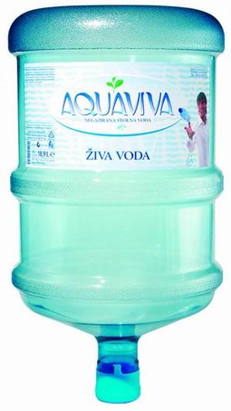 Aquaviva nova je marka vode vrhunske kvalitete na našem tržištu čiju je proizvodnju pokrenuo poznati nogometaš Dario Šimić.