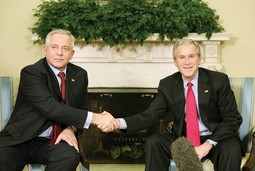 Premijer Sanader prilikom susreta s predsjednikom SAD-a Bushom dao je podršku američkoj politici u Gruziji