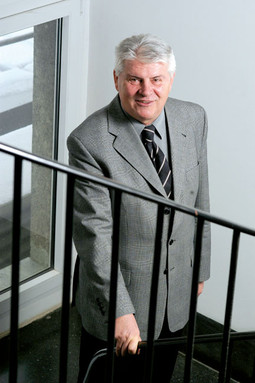 Petar Đukan, rodom iz Čapljine, formalno je najveći pojedinačni dioničar IGH; ima 3973 dionice i nalazi se na čelu nadzornog odbora IGH