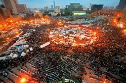 TRG TAHRIR U KAIRU
Epicentar egipatske
revolucije: reporterka
CBS-a stradala je u slavlju nakon Mubarakova
odlaska