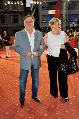 DUG BRAK Sa suprugom Sejdom na zadnjem Sarajevo Film Festivalu, kad se prvi put pojavio u javnosti nakon automobilske nesreće