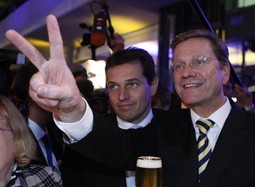 Predsjednik njemačkih Liberala Guido Westerwelle (desno) 
