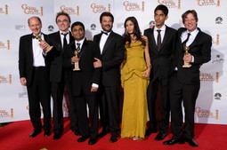 Ekipa filma "Slumdog Millionaire", redatelj Danny Boyle je drugi s lijeva