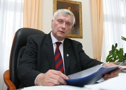 Seljački reformator U samo deset mjeseci na čelu HSS-a, Josip Friščić reformirao je stranačka stajališta koja su mnogi smatrali ortodoksnima