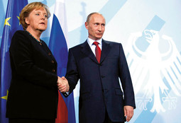 ANGELA
MERKEL
Prošlog tjedna s Vladimirom
Putinom u Berlinu: njemačka
kancelarka jasno je pokazala na čijoj
je strani u ovoj krizi