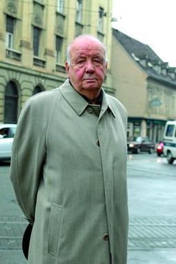 Početkom rujna Visoki trgovački sud Republike Hrvatske potvrdio je da je predsjednik tadašnje uprave banke Neven Barač potkraj veljače 1998. bio nezakonito smijenjen.