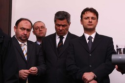 Vladimir Drobnjak ( u sredini) s ministrom vanjskih poslova Gordanom Jandrokovićem