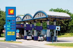 UTRKA ZA CROBENZOM
Ininu tvrtku kćer, koja u svom vlasništvu ima
14 benzinskih postaja, osim Slavia Capitala
želi kupiti i slovenski Petrol te ruski Lukoil