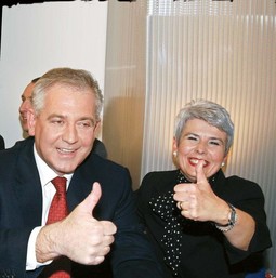 Jadranka Kosor nagovijestila je u svom zadnjem nastupu da je njezin bivši šef Sanader mogući tajni kandidat za predsjednika HDZ-a 