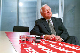 ISKUSNI NAFTAŠ Richard H. Matzke 50 godina se bavi poslovima vezanim za naftu; četiri desetljeća radio je za američku kompaniju Chevron a 2002. angažirao ga je šef Lukoila Vagit Alekperov