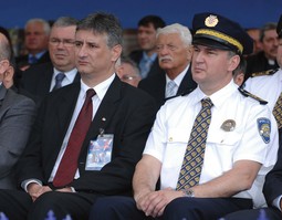PRIJETNJE VRHA HDZ-a Ministru unutarnjih poslova Tomislavu Karamarku čelnici
HDZ-a prijete smjenom