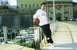 Marko Popović visok je "samo" 183 cm