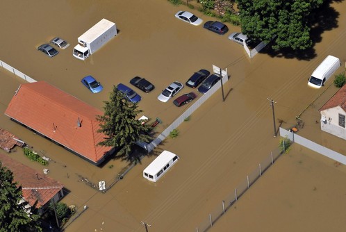 Nekoliko gradova u Mađarskoj potpuno je potopljeno (Foto: Reuters)